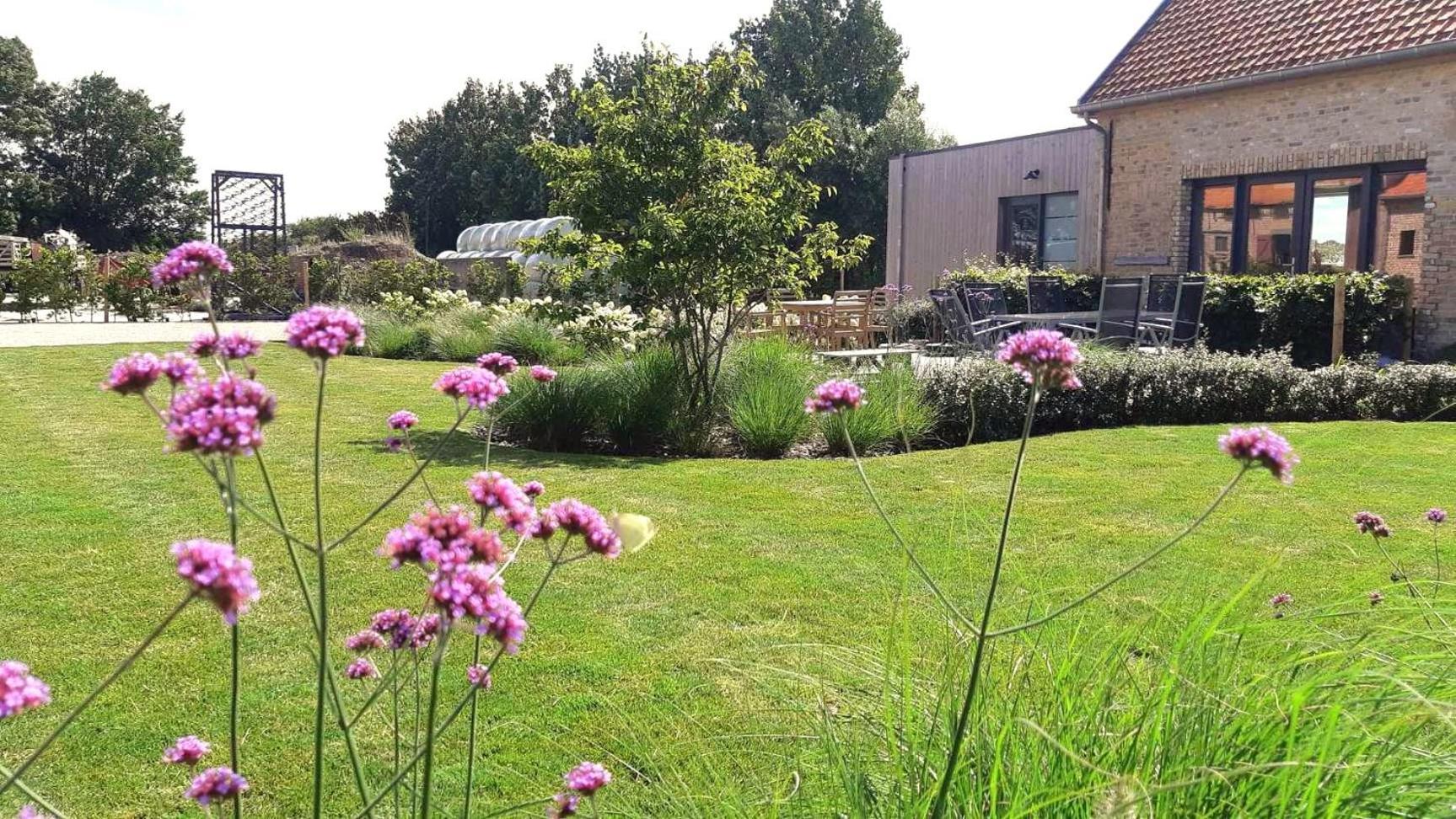 Bibi'S Boerderij Bed & Breakfast Veurne Exterior photo